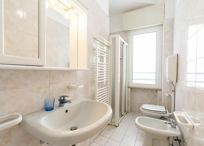 Residenza Casa Del Sole * 贝拉里亚-伊贾马里纳