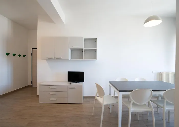 Residenza Casa Del Sole 贝拉里亚-伊贾马里纳